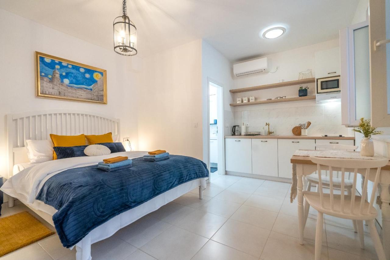 Starry Night Studio Apartment Rijeka Exterior foto